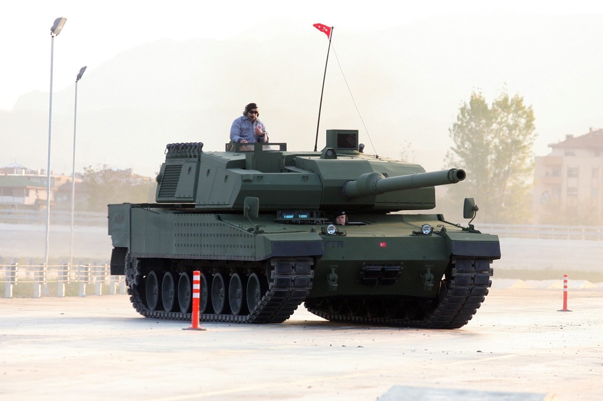 Altay Tank Enters Service