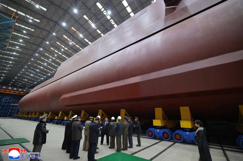 Kim Jong Un Visits 8,700-Ton Nuclear Missile Submarine | Courtesy KCNA