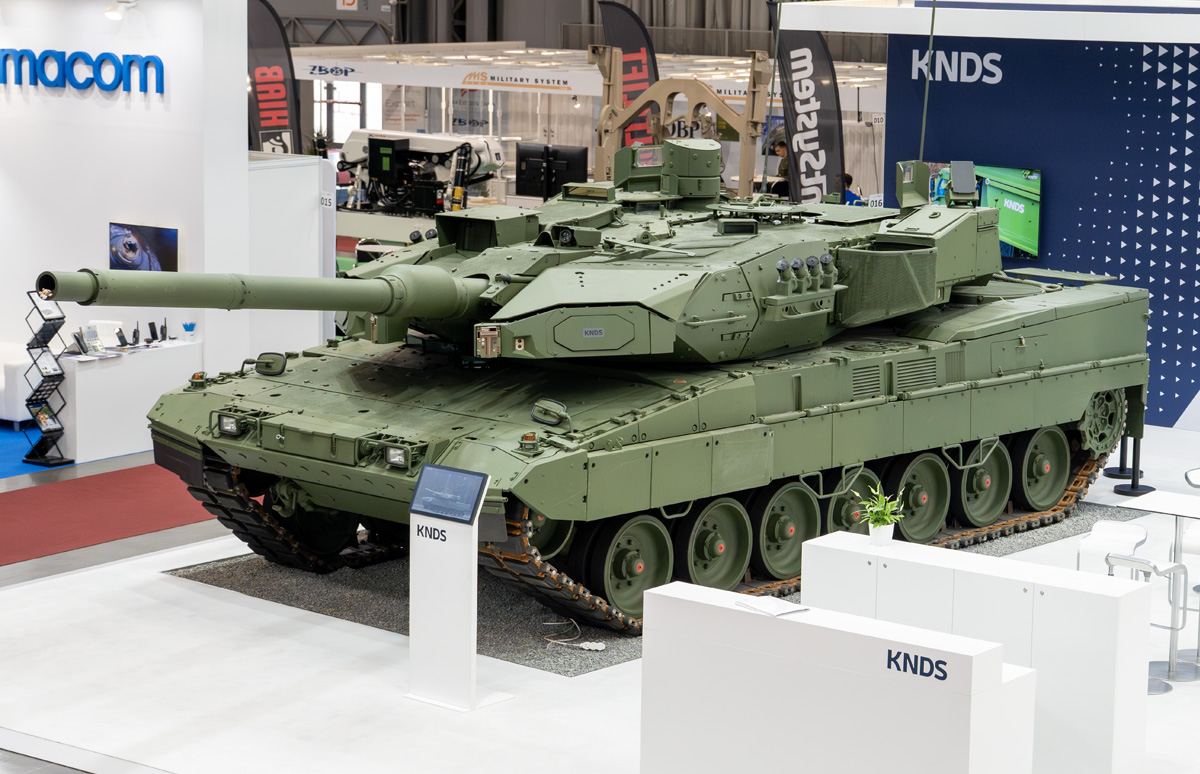 Leopard 2A8 2025 — Trophy APS and Digital Backbone