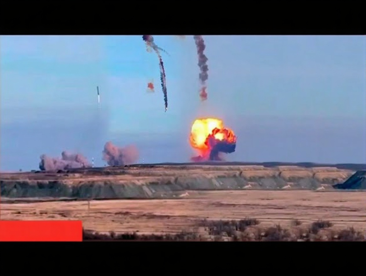 Failed Russian Avangard Hypersonic Missile Test Near Yasny