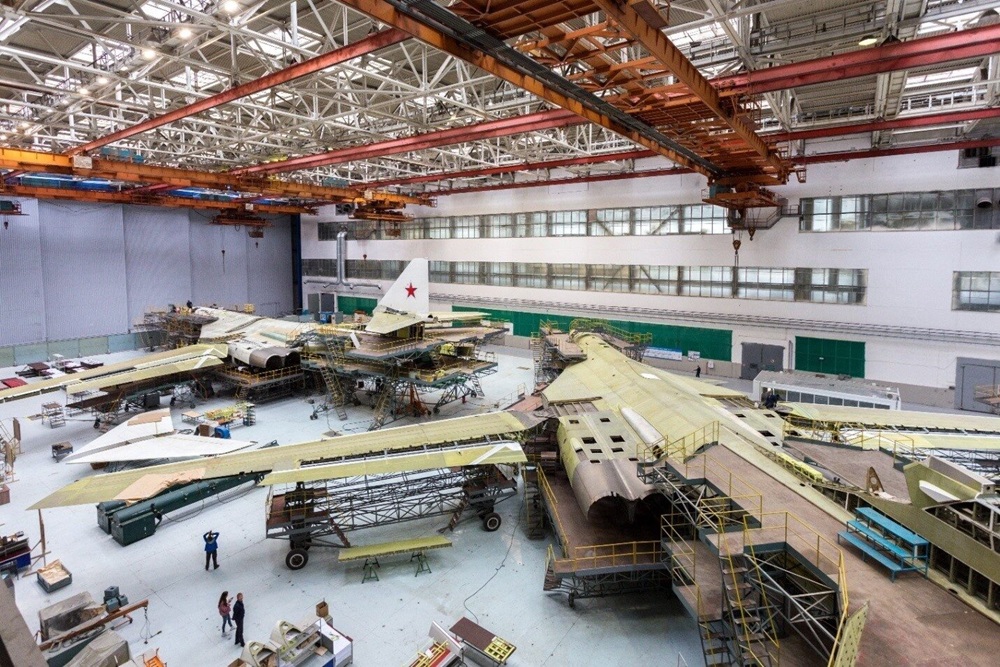 Russia Puts 13 Managers on Trial Over Defense Orders