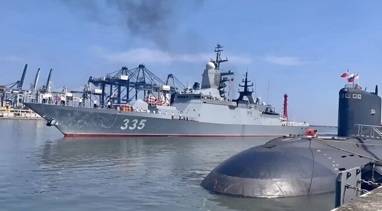 Russian Warships Enter Jakarta With Submarine