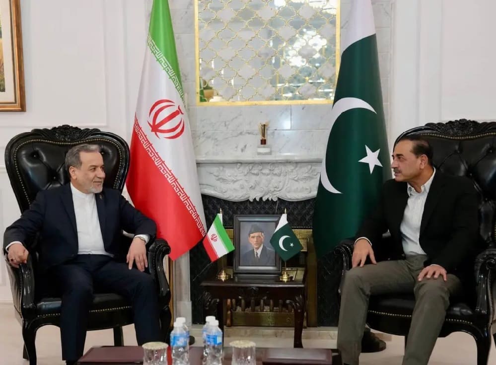 Ministry of Foreign Affairs of the Islamic Republic of Iran—Iran's FM holds talks with Pakistan’s Army Chief