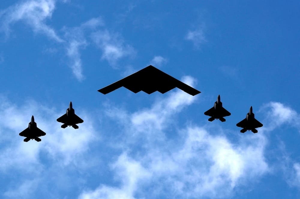 Iran Exposed the Limits of US Airpower: USAF F-22 and B-2