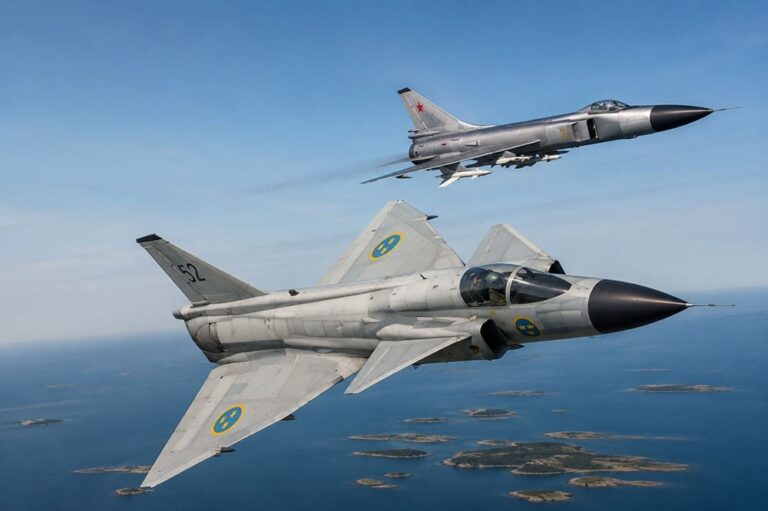 SH 37 Viggen vs Su-15: Baltic Cold War Crash