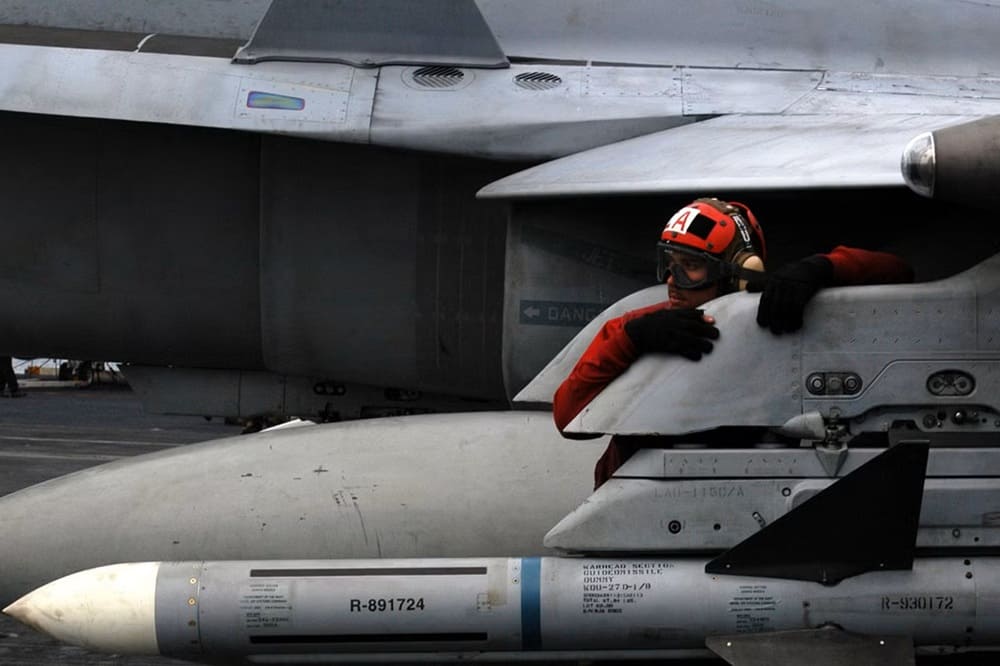 The Unreliable AIM-7 Sparrow: From Vietnam to the Gulf War